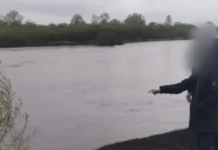 irkutsk sk rossii spasayut malchika iz reki irkut-ekbonline-ru-0