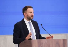 Орешкин рассказал о стратегии РФ после санкций Запада и решения ЕС oreshkin rasskazal o strategii rf posle sankczij zapada i resheniya es-ekbonline-ru-0