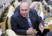 Андрей Колесник и Александр Хинштейн обсуждают последствия ударов по Курской области andrej kolesnik i aleksandr hinshtejn obsuzhdayut posledstviya udarov po kurskoj oblasti-infovzor-ru-0