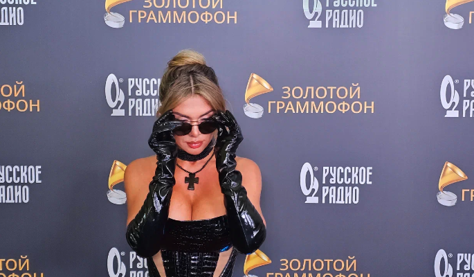 Оскандалившаяся Седокова устроила разборки в шоу "Выжить в Самарканде. Игра сезонов"