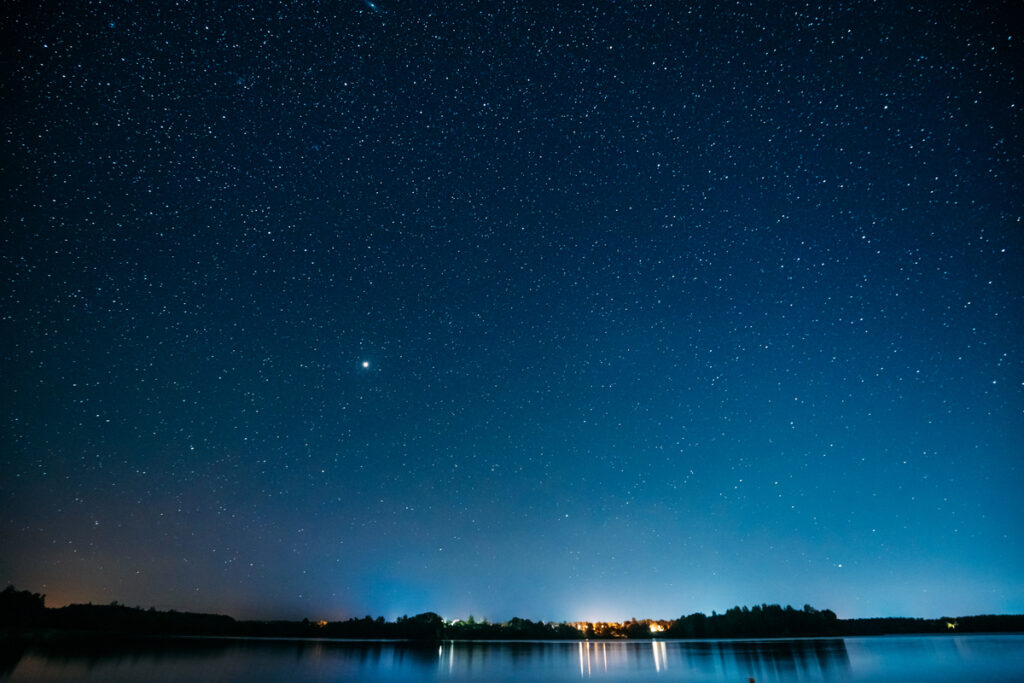 Village Novoye Lyadno Lyepyel District Vitebsk Province Belarus Night Stars Above Lepel Lake Natural Starry Sky Background Backdrop Landscape - infovzor Ночные звезды над озером