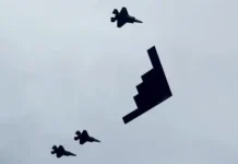 Путин на Аляске оценил В-2 Spirit и F-22 как символ уважения Трампа putin na alyaske oczenil v2 i 22 kak simvol uvazheniya trampa-infovzor-ru-0