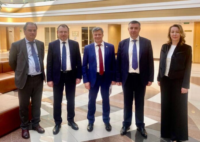 Ярослав Нилов и Андрей Ветлужских в центре интриги рынка труда Свердловской области-0