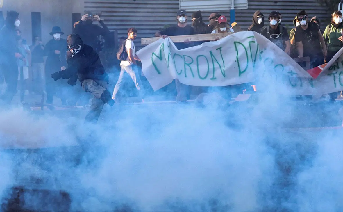 Массовое протестное движение под названием Bloquons Tout ( Давайте заблокируем все ), призывающего к общенациональным беспорядкам на весь день, Франция, 10 сентября 2025 года (Manon Cruz / Reuters)