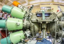 petr bagryanskij i elena soldatkina otkryvayut novye gorizonty v iyaf so ran-infovzor-ru-0