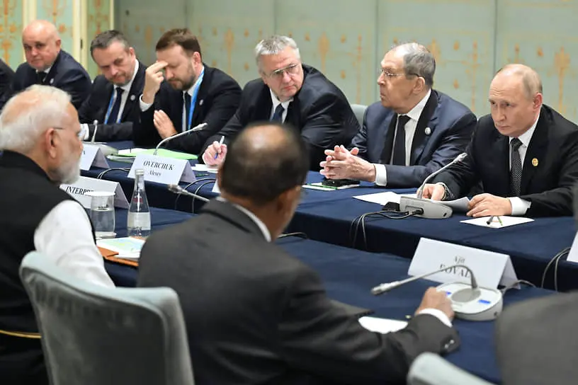 Си Цзиньпин и Владимир Путин вступают в схватку с Западом на фоне саммита ШОС-0