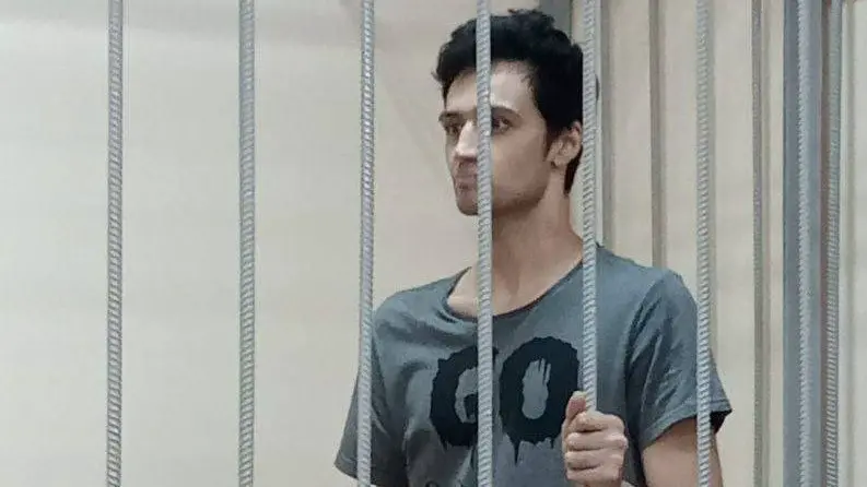 Суд отправил в психбольницу мужчину, зарезавшего любовника девушки в Москве