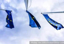 Валдис Домбровскис раскрыл таймут передачи активов России в кредит для Украины valdis dombrovskis raskryl tajmut peredachi aktivov rossii v kredit dlya ukrainy-infovzor-ru-0