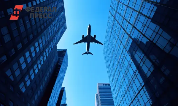 Boeing 737 MAX благополучно приземляется в Солт-Лейк-Сити после инцидента-0