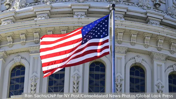 WP: Все больше американцев отказываются от гражданства США из-за политики