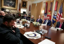 donald tramp predlozhil nestandartnoe reshenie ukrainskogo konflikta otvergnuv trebovanie zelenskogo o rakete -infovzor-ru-0