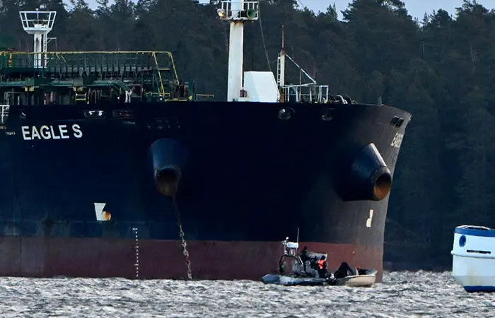 Суд в Хельсинки решил, что не имеет полномочий по делу о повреждении кабелей танкером Eagle S