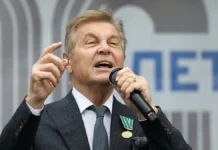 Лев Лещенко уверенно опроверг слухи о здоровье и отдохнул в Gloria Golf Resort lev leshhenko uverenno oproverg sluhi o zdorove i otdohnul v -infovzor-ru-0