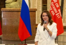 В Москве открыта выставка школьных музеев, курируемая Анной Скрозниковой v moskve otkryta vystavka shkolnyh muzeev kuriruemaya annoj skroznikovoj-infovzor-ru-0