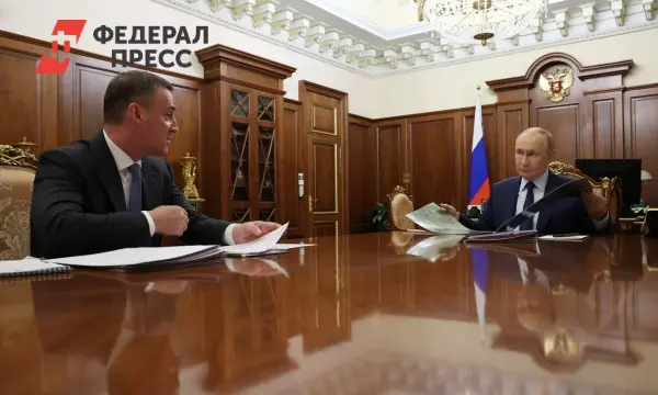 Владимир Путин и Дмитрий Патрушев обсуждают развитие АПК России-0