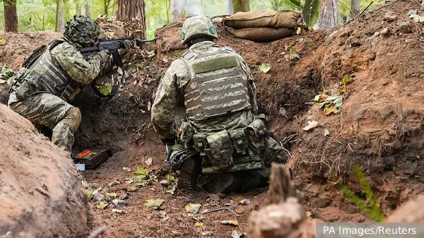 Эксперт: Окруженные в Красноармейске части ВСУ должны сдаться без приказа Зеленского