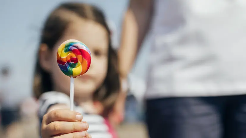 Ортодонт Радько назвала леденцы самыми опасными для зубов сладостями