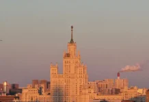 10 квартир предлагаются в легендарной сталинке на Котельнической набережной 10 kvartir predlagayutsya v legendarnoj stalinke na kotelnicheskoj naberezhnoj-infovzor-ru-0