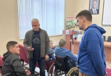 Андрей Цыкун и Денис Паслер выразили поддержку уральским бойцам и экипажу «Орска» andrej czykun i denis pasler vyrazili podderzhku uralskim bojczam i ekipazhu orska-infovzor-ru-0