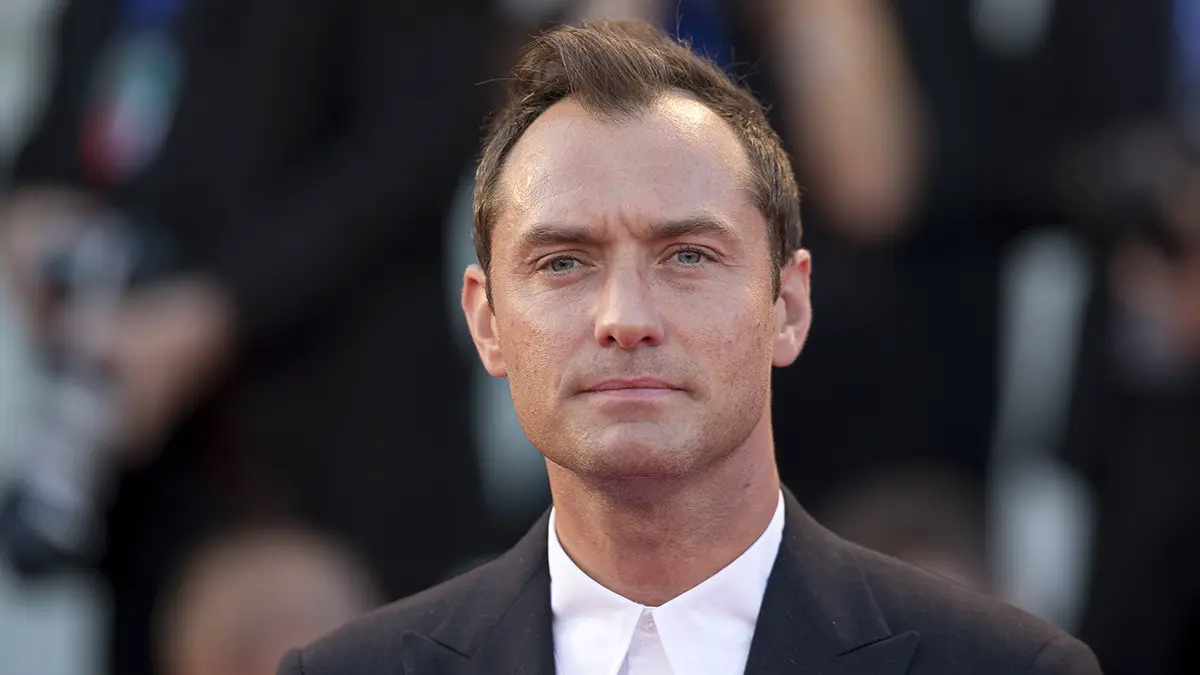 Вышел первый трейлер фильма с Джудом Лоу в роли Путина