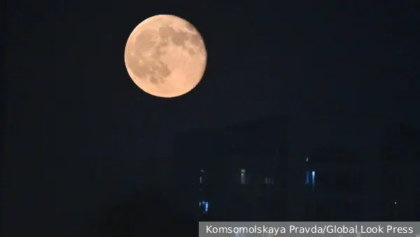 Крупнейшее в году суперлуние можно наблюдать в ночь на 5 ноября 