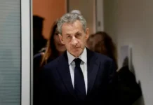 Николя Саркози выбирает здоровое питание в Парижской тюрьме Сантэ nikolya sarkozi vybiraet zdorovoe pitanie v parizhskoj tyurme sante-infovzor-ru-0