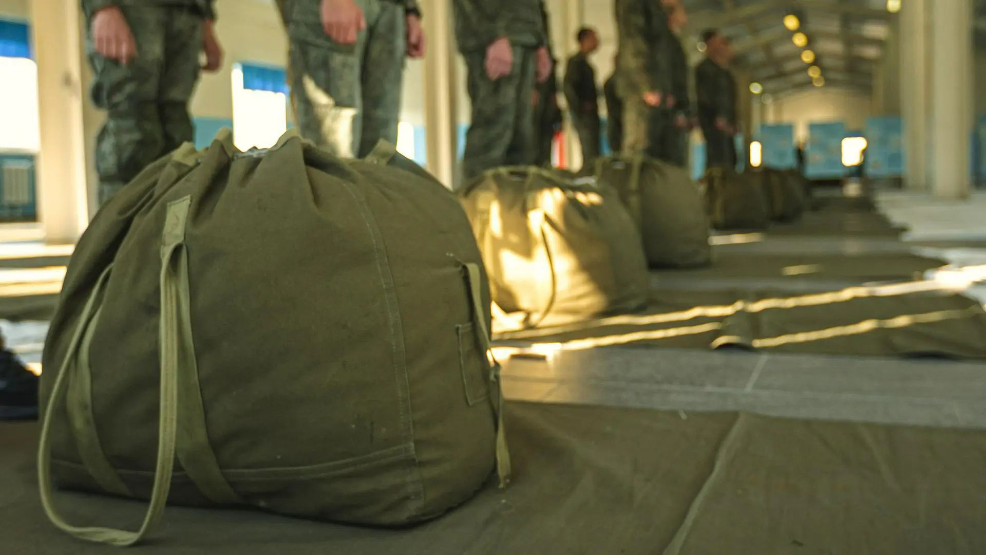 В Госдуме не поддержали повышение окладов срочникам