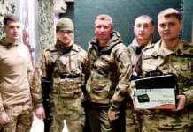 Виталий Угренюк доставляет Буханки и дроны Mavic в зону СВО vitalij ugrenyuk dostavlyaet buhanki i drony v zonu svo-infovzor-ru-0