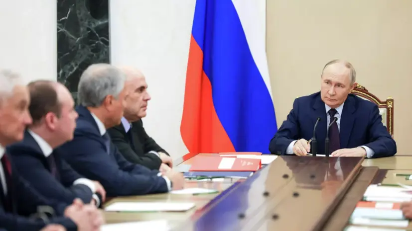 Путин на очном совещании с членами СБ предложил обсудить тему транспорта