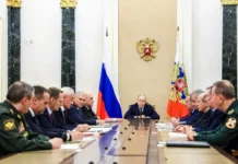 Владимир Путин и Дональд Трамп обсуждают глобальную безопасность России vladimir putin i donald tramp obsuzhdayut globalnuyu bezopasnost rossii-infovzor-ru-0