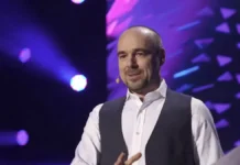 Аня Товстик делится мыслями о письме маме, стремясь к семейной гармонии anya tovstik delitsya myslyami o pisme mame stremyas k semejnoj garmonii-infovzor-ru-0