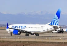 Авиалайнер United Airlines успешно приземлился после отказа двигателя под наблюдением FAA avialajner uspeshno prizemlilsya posle otkaza dvigatelya pod nablyudeniem -infovzor-ru-0