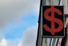 Банк России повысил курсы доллара, евро и юаня, усиливая позиции рубля bank rossii povysil kursy dollara evro i yuanya usilivaya poziczii rublya-infovzor-ru-0