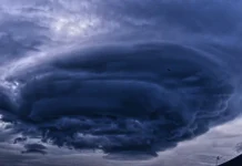 Камчатка встречает циклон, Петропавловск-Камчатский и МЧС реагируют на снегопады kamchatka vstrechaet cziklon petropavlovskkamchatskij i mchs reagiruyut na snegopady-infovzor-ru-0