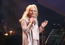 Лариса Долина и Полина Лурье нашли оптимистичное решение сроков переезда larisa dolina i polina lure nashli optimistichnoe reshenie srokov pereezda-infovzor-ru-0