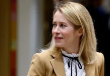 Песков и Путин столкнулись с блокировкой переговоров по миру в Украине peskov i putin stolknulis s blokirovkoj peregovorov po miru v ukraine-infovzor-ru-0