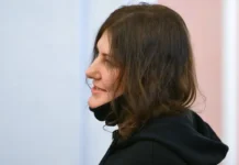 Полина Лурье одержала победу в Верховном суде против Ларисы Долиной polina lure oderzhala pobedu v verhovnom sude protiv larisy dolinoj-infovzor-ru-0