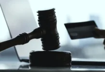 Уссурийская городская прокуратура помогла студентке вернуть деньги у мошенников ussurijskaya gorodskaya prokuratura pomogla studentke vernut dengi u moshennikov-infovzor-ru-0