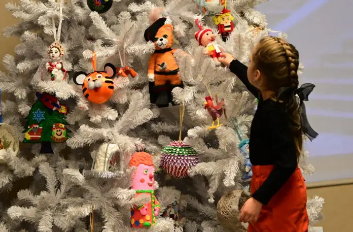 В Екатеринбурге пройдет волшебный Новый Год для детей с ЭкспоЁлкой и Парком Сказов-0