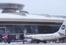 Артем Кореняко рассказал о 492 рейсах в московских аэропортах при снегопаде artem korenyako rasskazal o 492 rejsah v moskovskih aeroportah pri snegopade-infovzor-ru-0