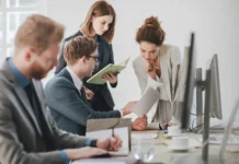 Денис Кравченко ожидает возвращения Starbucks, Toyota, Visa denis kravchenko ozhidaet vozvrashheniya -infovzor-ru-0