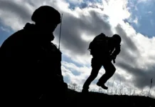 Мать спасла бойца СВО — его бронежилет выдержал взрыв на фронте mat spasla bojcza svo ego bronezhilet vyderzhal vzryv na fronte-infovzor-ru-0