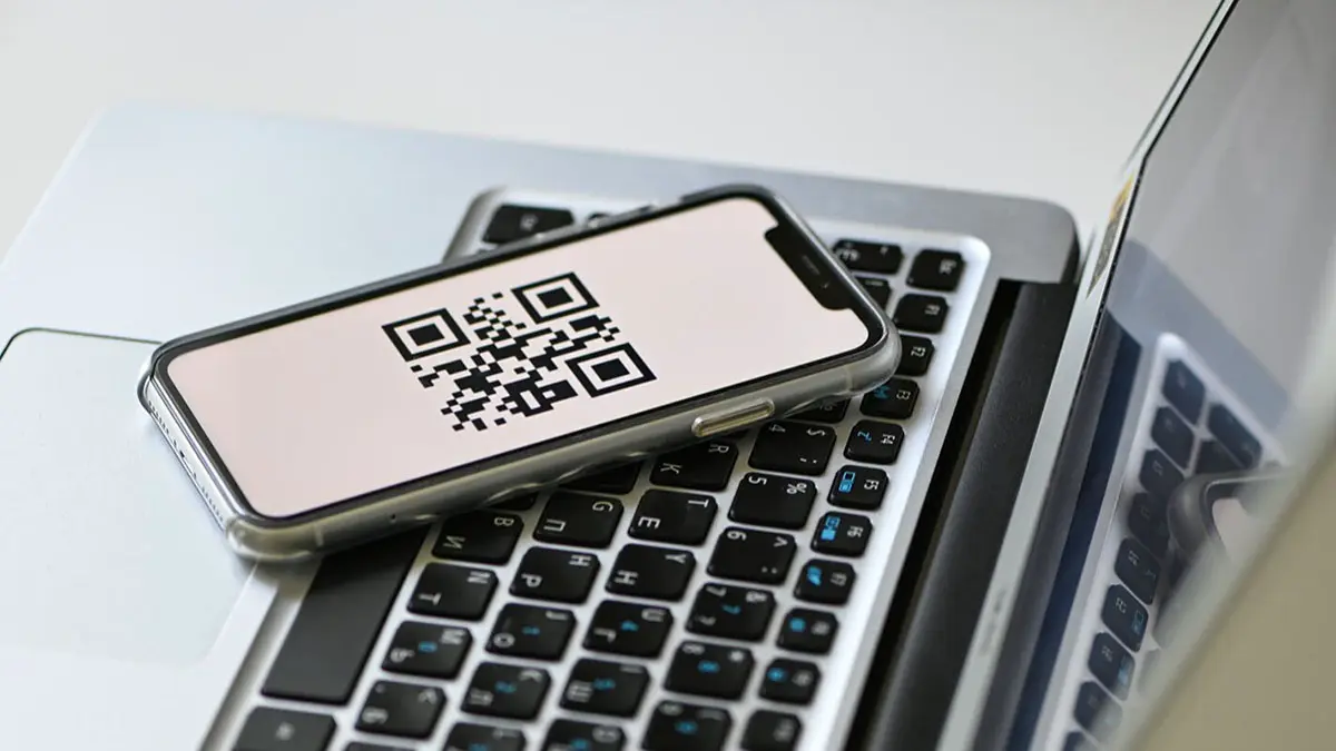 Новый универсальный QR-код упростит и обезопасит расчеты россиян