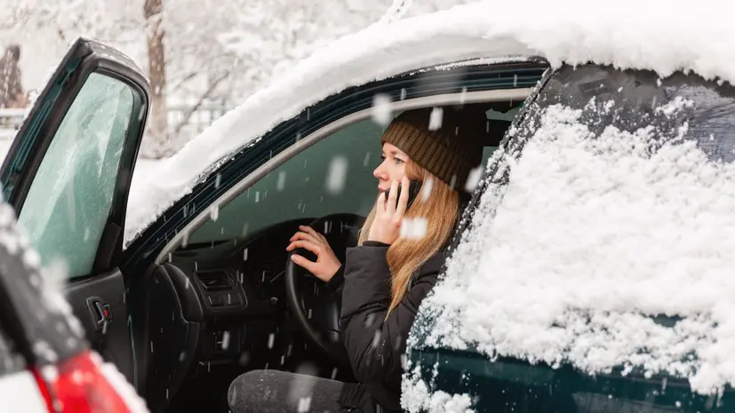 Юрист Строков: водитель может получить компенсацию за ДТП из-за гололёда