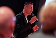 Владимир Кличко раскрыл тайну как подменял брата Виталия на встречах vladimir klichko raskryl tajnu kak podmenyal brata vitaliya na vstrechah-infovzor-ru-0