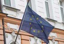 Евросоюз и Венгрия спорят за нефтепровод Дружба и кредит Украине evrosoyuz i vengriya sporyat za nefteprovod druzhba i kredit ukraine-infovzor-ru-0