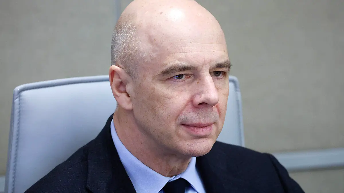 Силуанов: Власти рассмотрят возобновление валютных операций по бюджетному правилу