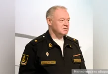 Отрощенко и Чибис: Северный флот чтит память героев Ан-26 otroshhenko i chibis severnyj flot chtit pamyat geroev an26-infovzor-ru-0