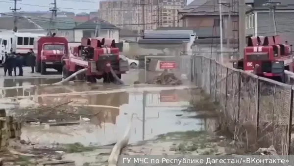 Уровень воды упал почти на всех улицах Дербента