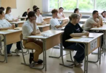 kravczov ubezhden v gotovnosti sistemy obrazovaniya k novym ege i oge-infovzor-ru-0